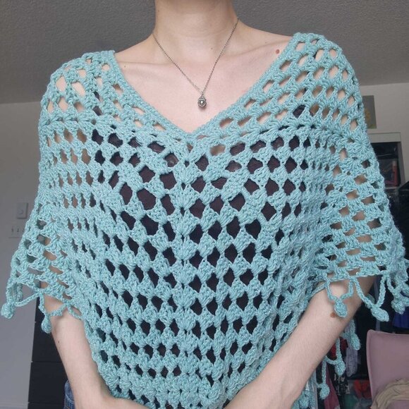 Vintage Y2K handmade soft & comfy aqua crochet poncho - Picture 8 of 8